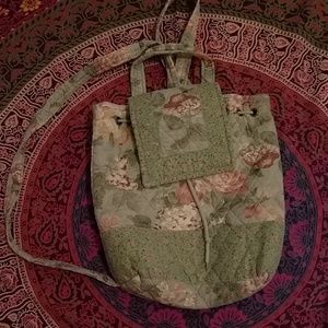 Quilted drawstring bag